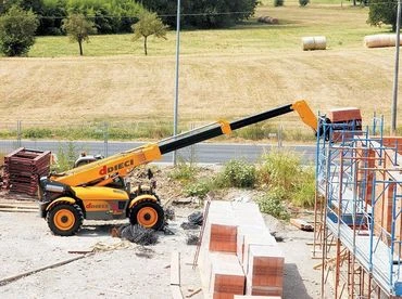 Dieci Zeus egyszerű multifunkciós teleszkópos rakodó