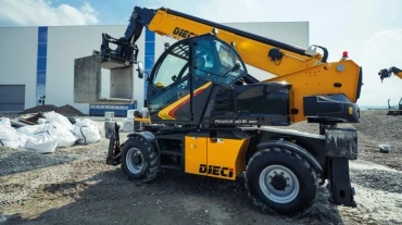 Dieci Pegasus forgóvázas, extra emelőmagassággal teleszkópos rakodó 2