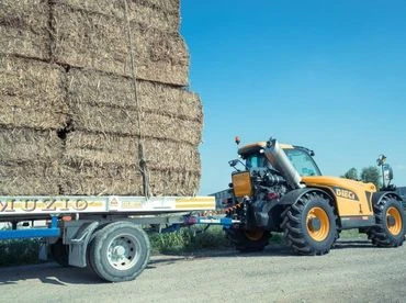 Dieci Agri Max GD robosztus, nagy emelőképességű, vario rendszerrel is teleszkópos rakodó 12