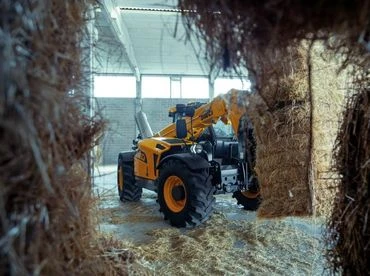 Dieci Agri Max GD robosztus, nagy emelőképességű, vario rendszerrel is teleszkópos rakodó 14