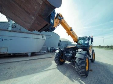 Dieci Agri Max GD robosztus, nagy emelőképességű, vario rendszerrel is teleszkópos rakodó 2