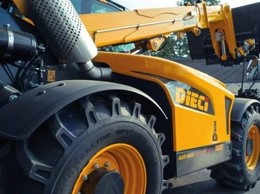 Dieci Agri Max GD robosztus, nagy emelőképességű, vario rendszerrel is teleszkópos rakodó 9