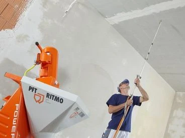 PFT RITMO XL  száraz előkevert anyagok és szigetelőanyagok felhordásához vakológép háromfázisú motorral 3