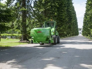 Avant 735 kiemelkedő ár-érték arány univerzális minirakodó 3