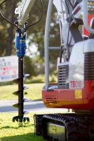Auger Torque 1200, X1500, X2000, X2500 750 kg-3 t közötti minikotrókhoz ajánlott hidraulikus talajfúró 4