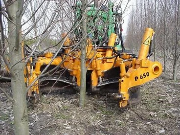 Optimal P650/55 rakodóhoz, traktorhoz fakiemelő adapter