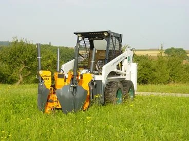 Optimal 880 rakodóhoz, traktorhoz fakiemelő adapter 2